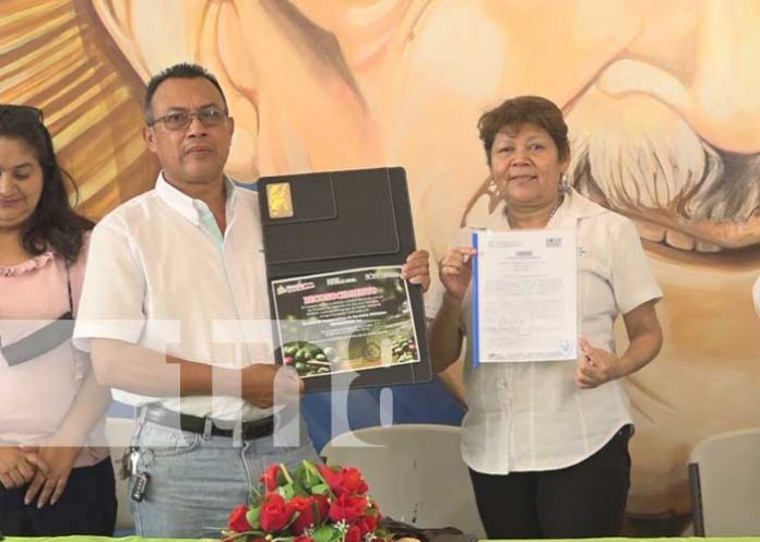 Cafetaleros organizados en Estelí reciben aval ambiental