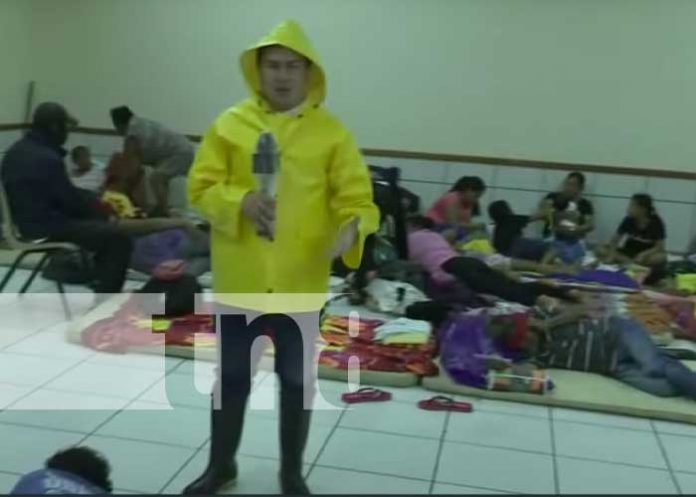 bluef-11 Ambiente en uno de los albergues habilitados en Bluefields