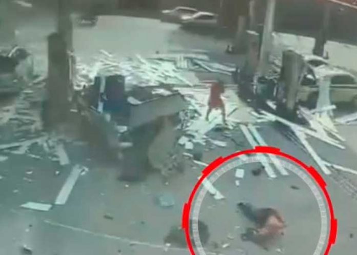 brasil2 Vivo de milagro tras fuerte explosión de un auto en gasolinería de Brasil