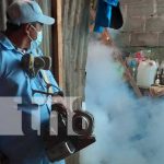 Visitan 800 hogares en el barrio Mirna Ugarte en el Distrito III de Managua Jornada de fumigación y abatización en barrios de Managua
