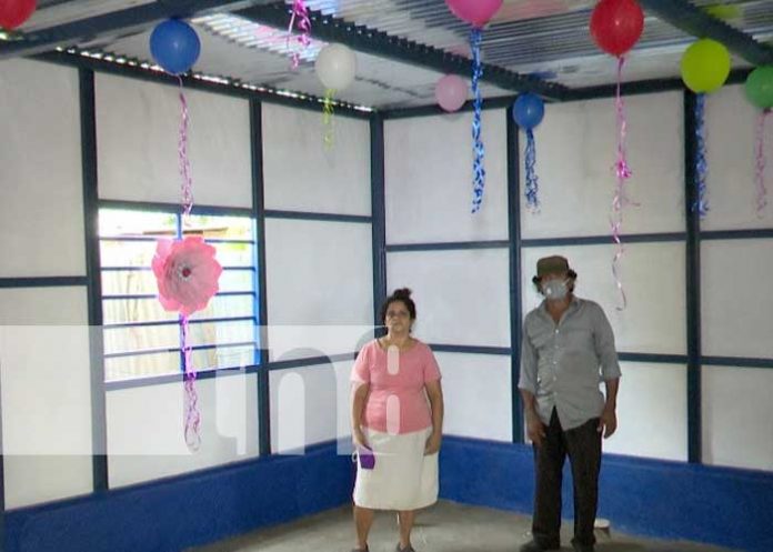 Entrega de una nueva vivienda en Managua