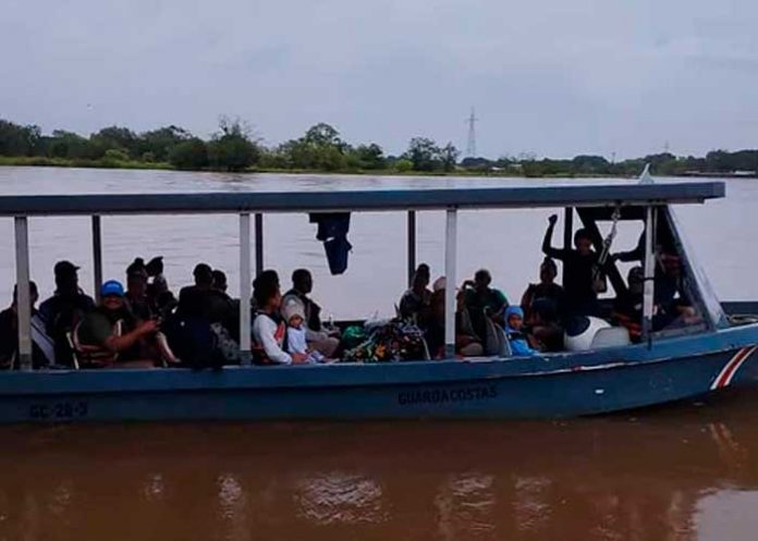 Costa Rica intensifica evacuaciones en 12 cantones por Bonnie