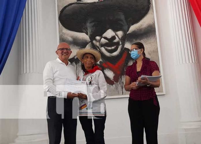 Reconocimiento a personalidades culturales de Nicaragua