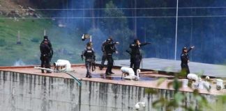 ¡Barbarie! 13 reclusos fallecidos y dos heridos en cárcel de Ecuador