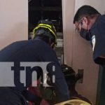 Hombre queda atrapado en elevador de un edificio en Managua Hombre que quedó sin poder salir de un ascensor en edificio de Managua