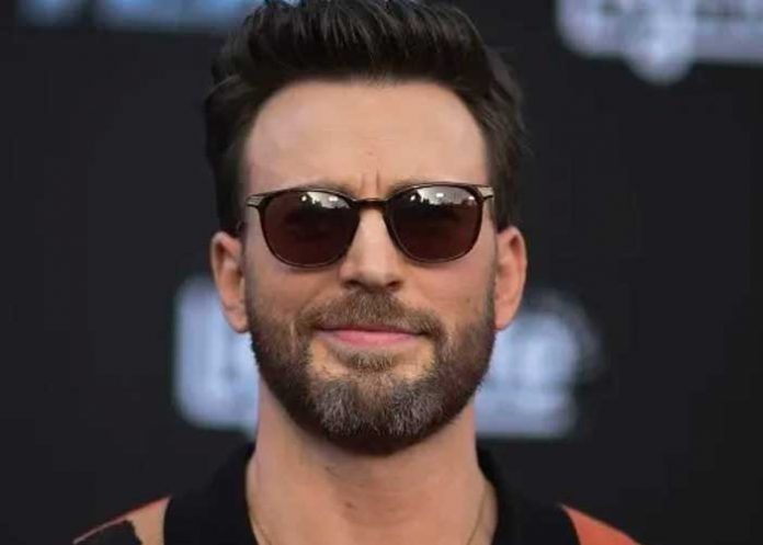 ¡Atención, Shakira! Chris Evans está buscando novia