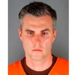 Ridícula sentencia para expolicía implicado en muerte de George Floyd