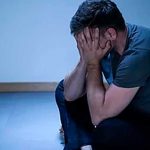 ¡OMG! Atónito quedó un hombre al enterrarse nació con ovarios y útero