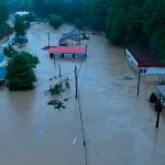 Devastadoras inundaciones cobran la vida de dos personas en Kentucky