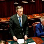 Renuncia el primer ministro de Italia y adelantan las elecciones Renuncia el primer ministro de Italia y adelantan las elecciones