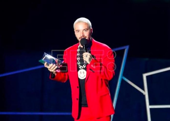 jj Balvin reconocido por su trabajo a favor de salud mental