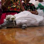 ¿Tradición? Alcalde de México se casó con una lagarta y la vistió de novia En México alcalde se casa con 'Alicia Rubí': un lagarto