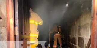 Familia lo pierde todo tras un incendio en su casa en Managua