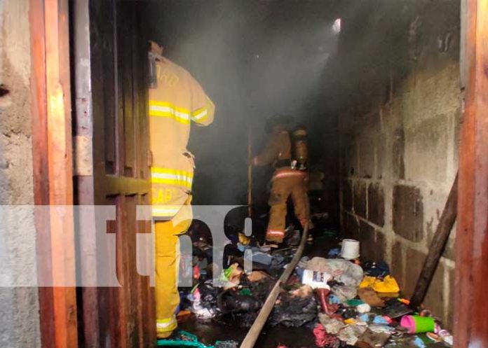 managua3 Familia lo pierde todo tras un incendio en su casa en Managua