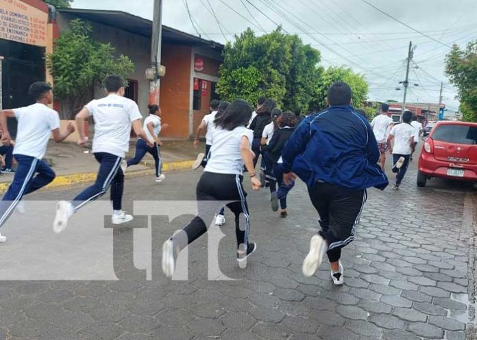 Maratón escolar en Estelí por el Día del Estudiante