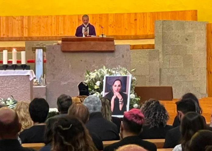 Paulina Rubio cumplió la última voluntad de su madre