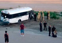 Chofer de bus se queda dormido y termina cayendo al Río Bravo Chofer de bus se queda dormido y termina cayendo al Río Bravo