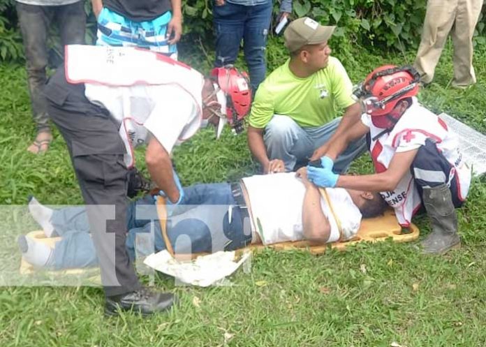 Motociclista grave tras sufrir accidente en San Marcos