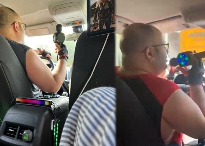 taxi Karaoke en taxi de Uber vuelve locos a sus pasajeros