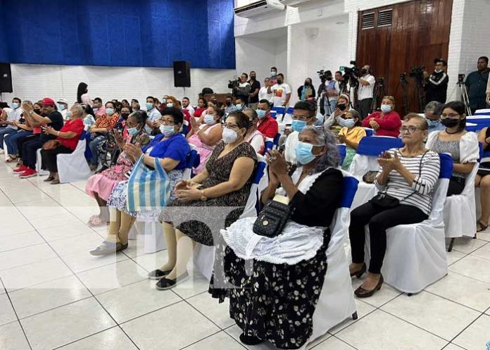 Reconocen los mejores tramos en mercados de Managua