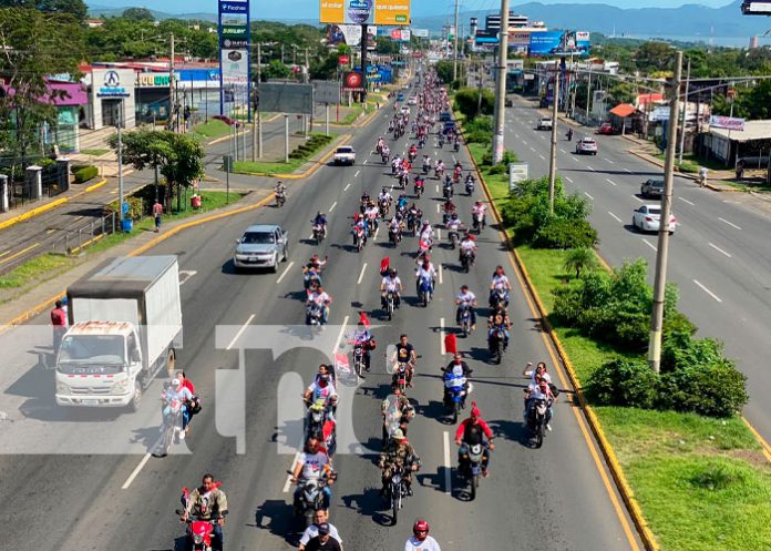 x Nicaragua realiza caravana en saludo al Día de la Alegría del 43/19