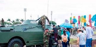 Exhibición militar en la Plaza la Fe todo un éxito