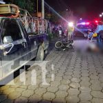 Hombre perece tras estrellarse contra una camioneta en Managua Hombre perece tras estrellarse contra una camioneta en Managua