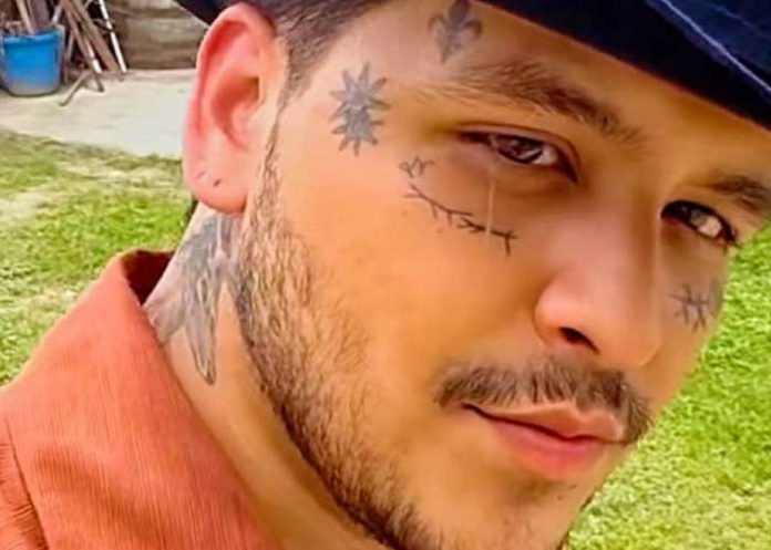 ¡Dos gotas de agua! 'Gemelo' de Christian Nodal se vuelve viral