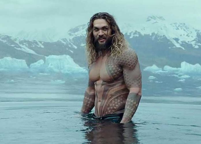 Video: Jason Momoa luce su espectacular musculatura en baño de hielo