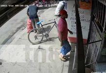 ¡Sin pena! Sujeto se roba saco de papas en San Benito, Tipitapa (video)