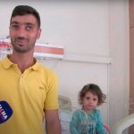 Niña mata de un mordisco a una serpiente en Turquía