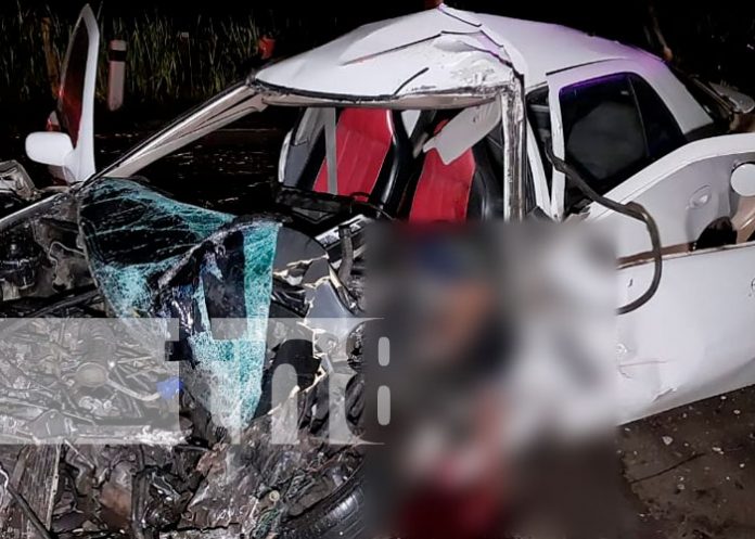 Un muerto y una lesionada en brutal accidente en Tipitapa