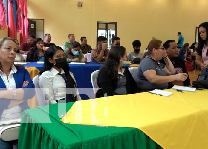 1 Sistema educativo realizó encuentro sobre tecnología educativa en Matagalpa