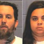 ¡Desgraciado! Padre obliga a hijos a comer su estiércol en EEUU