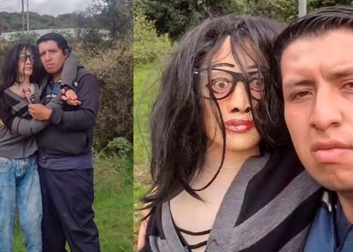 Hombre presume una muñeca como su novia