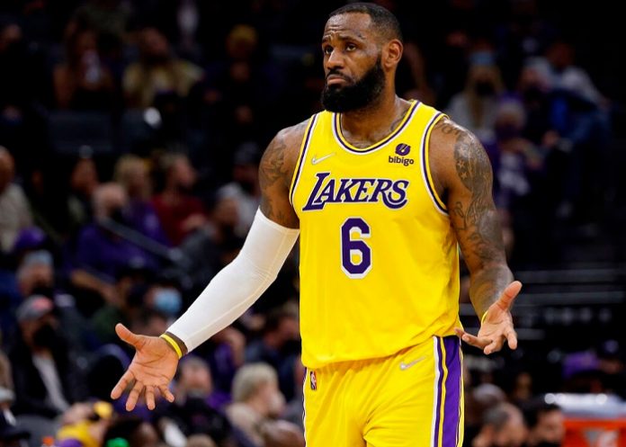 LeBron James sorprende con una joya incrustada donde menos te imaginas