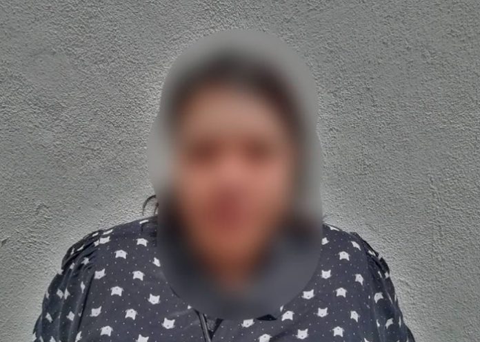 1 Roba el celular del doctor en plena consulta