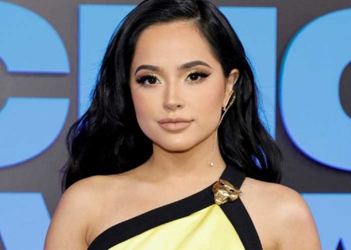Becky G y el controversial tema que le prohibieron cantar