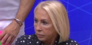 ¡Ay que rico! Laura Bozzo se lanza con todo y ropa a su piscina