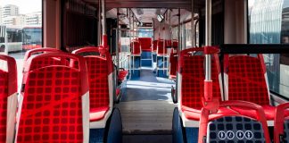 Se masturba ante turistas en el transporte público de España