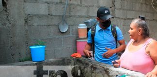 En Ocotal aplican BTI, fumigan y llevan mensaje de higiene a las familias