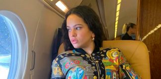 ¿Rosalía es presumida? Fan la encuentra en el avión y esto pasó