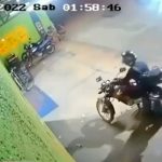 ¡Qué bruto póngale cero! Sujeto roba en Brasil y tira el dinero por accidente ¡Qué bruto póngale cero! Sujeto roba en Brasil y tira el dinero por accidente