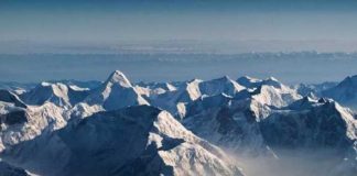 ¡38 años después! Encuentran cadáver de soldado indio en un glaciar