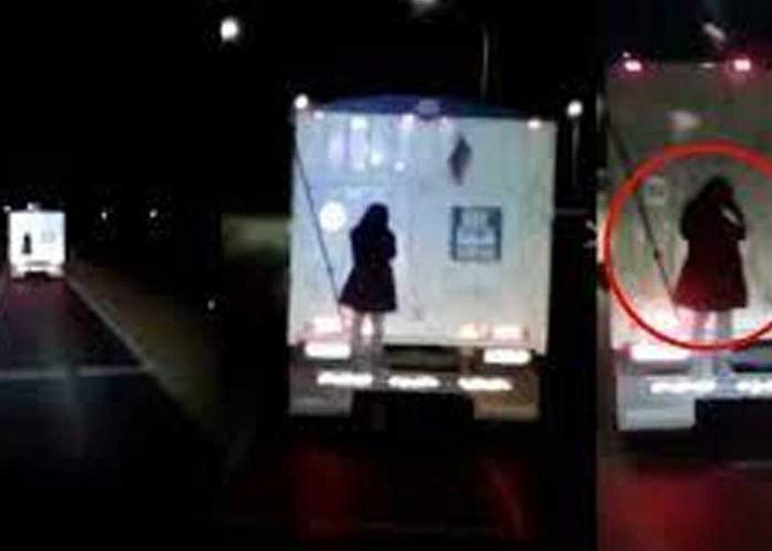 2 ¡VIDEO! Camioneros observan el aterrador fantasma de una niña