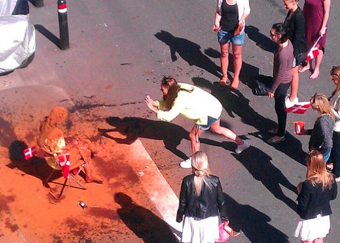 2 En Dinamarca te bañan con canela si a los 25 años seguís soltero