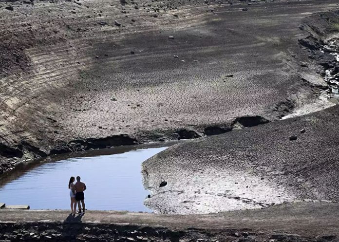 Reino Unido hierve bajo otra ola de calor y riesgo de sequía