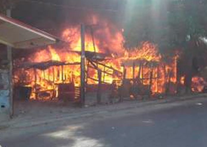 Mujer provoca incendio en una vivienda de Honduras