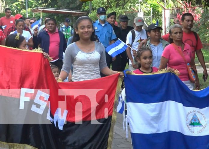 Realizan caminata 