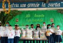 Merienda escolar llega al centro Félix Rubén García Sarmiento en Managua